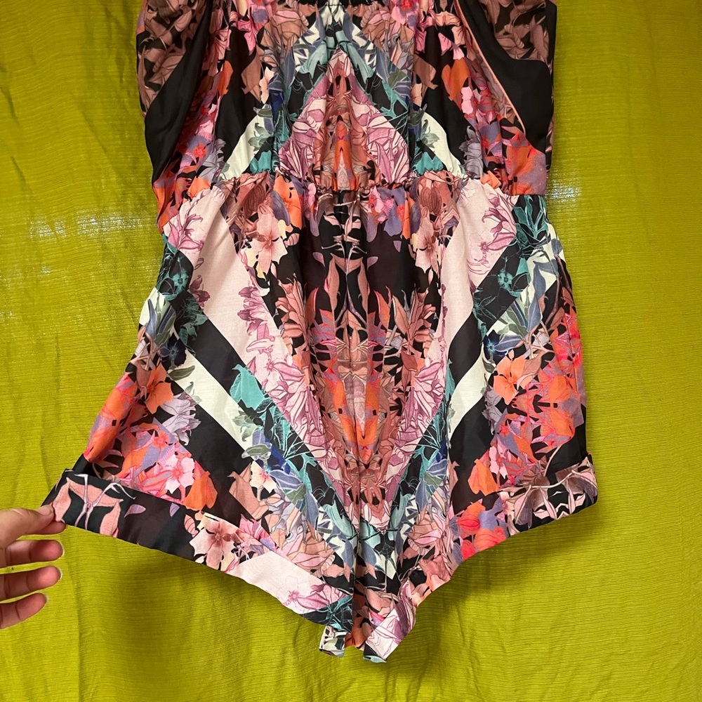 Beach Riot Romper - Picture 4 of 7